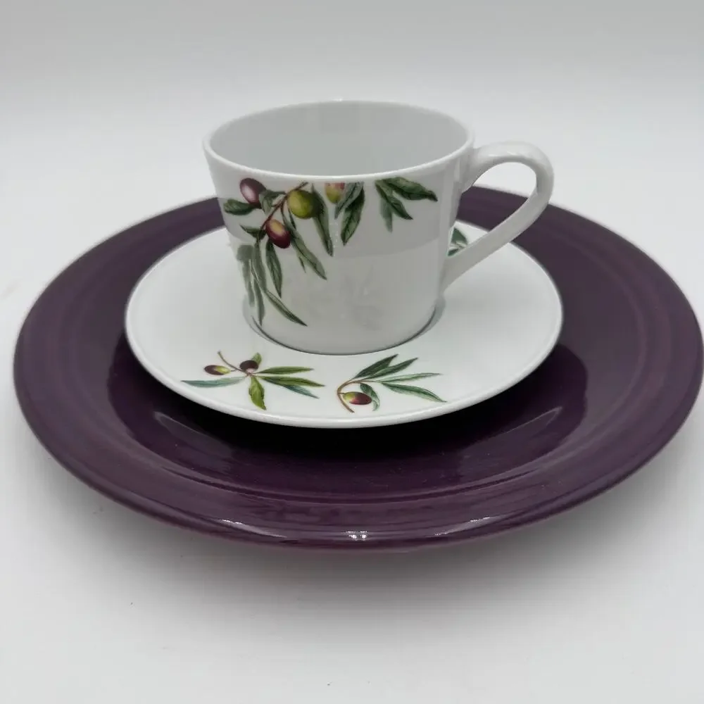 Pottery Barn Monique Lhuillier Olive Orchard 4 Cups and 4 Saucers